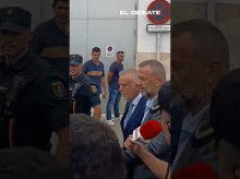espana/20260902/cargas-prensa-gritos-traidor-llegada-angel-victor-torres-dia-ceuta_454539