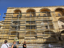 espana/la-voz-de-cordoba/cultura/20260902/luz-verde-restauracion-fachada-sur-pinturas-xviii-mezquitacatedral-cordoba_454585