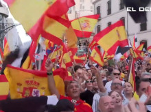 espana/20260902/asi-sido-emocionante-momento-sonado-himno-espana-durante-manifestacion-ceuta_454790