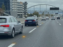 motor/20260904/esperpentico-carril-bus-vao-madrid-costado-11-millones-euros-dgt-no-atreve-activar_454901
