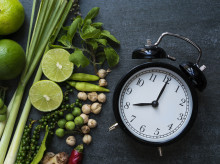 salud-y-bienestar/bienestar/alimentacion/20260904/explicacion-cientifica-conviene-cenar-8-tarde-te-acuestas-11_454970