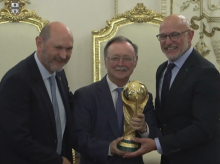 deportes/futbol/20260904/luis-fuente-vuelca-ceuta-les-dice-no-estan-solos-vosotros-sois-idolos-toda-espana_455327