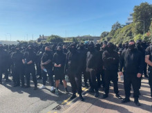internacional/20260905/avalancha-manifestantes-bloquea-puerto-dover-protesta-entrada-inmigrantes-inglaterra_455675