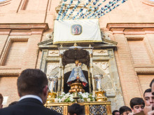 espana/la-voz-de-cordoba/religion-y-cofradias/20260906/procesion-virgen-fuensanta-hacia-catedral-cordoba-imagenes_455894