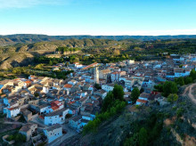 espana/comunidad-valenciana/20260910/pueblo-valencia-ofrece-vivienda-300-euros-mes-piscina-pleno-bosque-gimnasio-captar-vecinos_456328