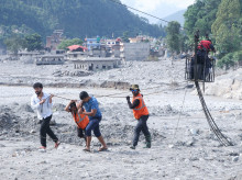 sociedad/sociedad-medio-ambiente/20260909/nepal-eleva-1370-muertos-inundacion-frontera-china-5100-desaparecidos_456845