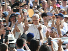 religion/vaticano/20260909/papa-advierte-contra-reduccion-persona-objeto-reivindica-origen-divino-dignidad-humana_456842