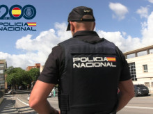 espana/baleares/20260909/muerto-miedo-comer-detienen-mujer-dejar-solo-casa-hijo-siete-anos-trabajar_456949