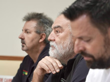 espana/castilla-y-leon/20260909/agricultores-denuncian-grandes-bodegas-valladolid-les-fuerzan-vender-uva-perdidas_457103