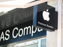 espana/galicia/20260910/tienda-apple-santiago-sufre-robo-alunizaje-cinco-encapuchados-desvalijan-audi-mazas_457425