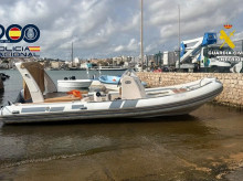 espana/baleares/20260910/tres-patrones-argelinos-roban-lancha-250-cv-ibiza-vuelven-africa-regresan-22-inmigrantes_457415