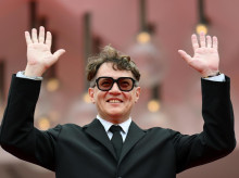 cine-tv-series/20260910/cineasta-renunciado-ciudadania-rusa-brilla-como-apatrida-festival-venecia_457522