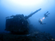 estilo-vida/viajar/20260914/isla-bautizada-espana-donde-bucea-entre-barcos-aviones-segunda-guerra-mundial_457682