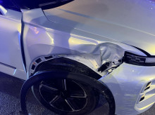 espana/baleares/20260914/conductor-borracho-arranca-semaforo-e-intenta-huir-coche-destrozado_458545