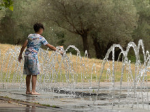 sociedad/sociedad-medio-ambiente/20260915/calor-pone-aviso-ocho-regiones-35-c-muchos-puntos-calima-archipielago_458845