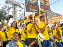 religion/20260915/casi-700-jovenes-catolicos-procesion-calles-irak-obispo_459033