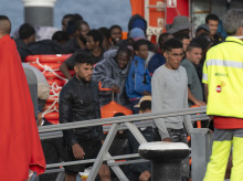 espana/20260915/patera-160-inmigrantes-origen-marroqui-llega-playas-lanzarote_459038
