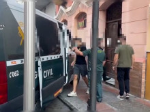 espana/20260917/guardia-civil-intercepta-ceuta-casa-patera-24-inmigrantes-interior_459685