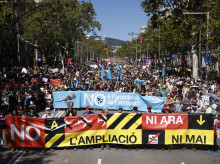 economia/20260920/5500-personas-manifiestan-barcelona-contra-ampliacion-aeropuerto-prat_460742