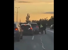 espana/cataluna/20260921/cinco-hombres-disfrazados-policia-llevan-cabo-secuestro-plena-ap7_460941