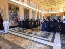 religion/vaticano/20260921/leon-xiv-pide-no-temer-caida-vocaciones-no-nacen-aplicacion-estrategias-oracion-silencio_461056