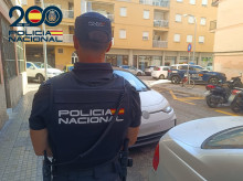 espana/baleares/20260922/desquiciado-musica-alta-vecino-persigue-hacha-mano-gritando-te-cortar-cabeza_461575
