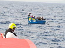 espana/20260923/desembarcan-lanzarote-cuatro-pateras-cerca-200-inmigrantes_461759