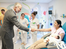 espana/casa-real/20260925/rey-revoluciona-visita-renovado-hospital-santa-barbara-soria_462835