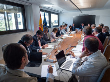 economia/20260925/transportistas-piden-cuerpo-elevar-20-40-centimos-ayuda-combustible-hasta-fin-ano_462938