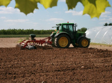 campo-y-caza/20260927/llenar-deposito-tractor-supera-500-euros-80-hace-seis-meses_463191