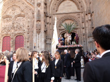 espana/castilla-y-leon/20260927/salamanca-revive-grandeza-semana-santa-procesion-extraordinaria-17-pasos_463279