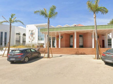 espana/andalucia/sevilla/20260928/pueblo-sevilla-alquila-casas-vecinos-maximo-20-euros-mes_463520