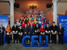 espana/andalucia/sevilla/20260929/ceu-fernando-iii-afronta-tercer-curso-cerca-2000-alumnos-nuevas-titulaciones-salud-stem_464088