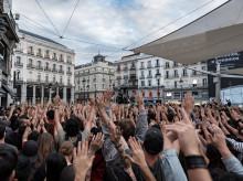 espana/madrid/20260930/acampados-seguiran-sol-amanece-personas-tiendas-extienden-alla-bocas-metro_464410