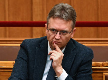 internacional/20261001/balazs-hanko-no-solo-venganza-magyar-pretende-transformar-completo-sociedad-hungara_464420