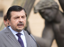 espana/andalucia/20260930/pp-lee-manifiesto-apoyo-ceuta-retrata-izquierda-vetar-declaracion-institucional_464487