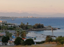 internacional/20261005/rodas-isla-turistica-centro-tension-entre-grecia-turquia_464663