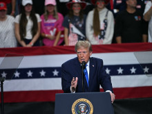 internacional/20261004/trump-insiste-dar-5000-dolares-adulto-republicanos-ganan-noviembre_465817