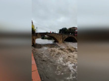 espana/cataluna/20261004/rio-daro-baja-tenido-negro-temporal-arrastrar-cenizas-incendio-gavarras_465915