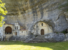 estilo-vida/viajar/20261006/catedral-piedra-kilometros-cuevas-ermita-complejo-karstico-grande-espana_466062