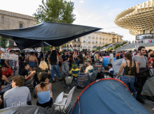 espana/andalucia/20261005/acampadas-vivienda-mantienen-tres-capitales-andaluzas-adelanto-electoral_466216