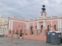 espana/andalucia/cadiz/20261006/cuatro-djs-cero-asistentes-puerto-real-gasta-5300-euros-fiesta-universitaria-no-nadie_466524