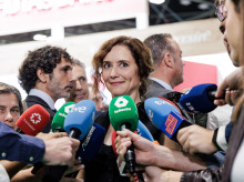 espana/madrid/20261006/ayuso-insiste-todo-mundo-vaya-votar-urna-pide-estar-atentos-antes-trampas-sanchez_466599