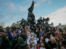 internacional/20261007/protestas-francia-contabilizan-40-institutos-danados-7000-arrestos_466931