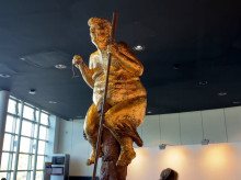 cultura/20261007/estatua-trump-desnudo-exhibe-parlamento-europeo-propuesta-izquierda-danesa_467098