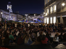 espana/20261008/acampados-sol-dirigen-congreso-fallecimiento-maricarmen-son-asesinatos_467439