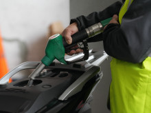economia/20261008/precio-petroleo-toca-nuevo-103-dolares-ante-temor-nuevos-ataques-entre-eeuu-e-iran_467431
