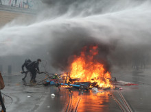 internacional/20261009/decenas-miles-personas-estudiantes-incluidos-manifiestan-bruselas-amenazan-huelga-general_468082