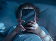 familia/20261010/55-ninos-entre-5-11-anos-sufre-ansiedad-irritabilidad-cuando-padres-les-quitan-movil_468147
