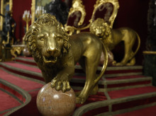 cultura/20261010/asi-llegaron-salon-trono-palacio-real-leones-velazquez-compro-italia_468342